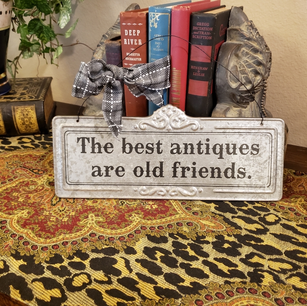 PEACOCK PARK DESIGN The Best Antiques Wall Hanging